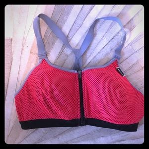 Victoria’s Secret sports bra 36C